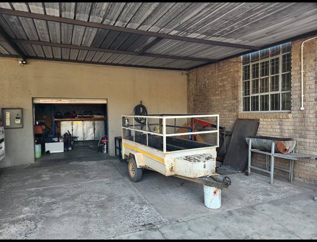 590M² BUILDING FOR SALE IN DALVIEW